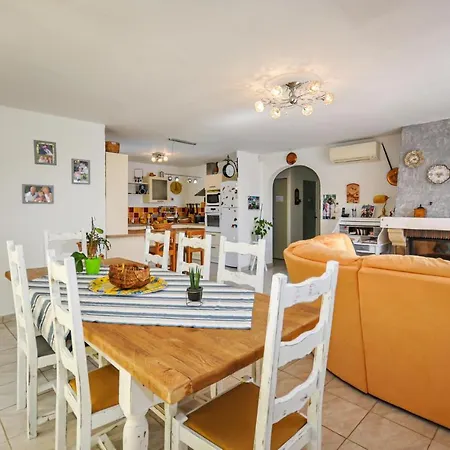 Holiday Le Cours K-728 Prázdninový dům La Bouverie