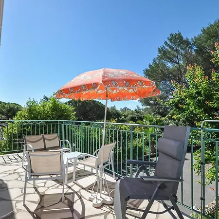 Hébergement de vacances Holiday Le Cours K-728 *