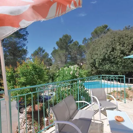 Holiday Le Cours K-728 Hébergement de vacances