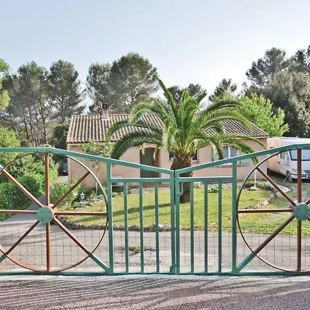 Holiday Le Cours K-728 La Bouverie
